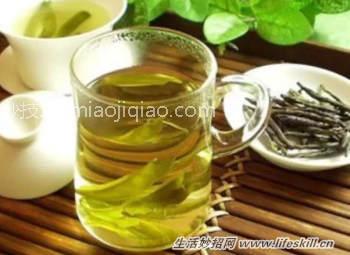 喝剩的茶叶巧利用 