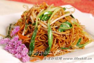 炒面、炒饭不粘锅的小诀窍!