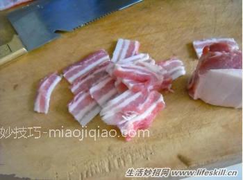 怎样才能烤出好吃的秘制肉串?