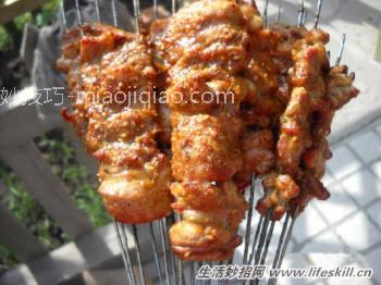 怎样才能烤出好吃的秘制肉串？