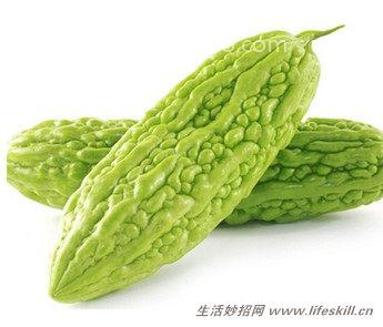 如何挑选不太苦的苦瓜?