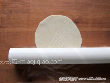 巧用水饺皮制作美味小饼