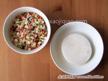 巧用水饺皮制作美味小饼