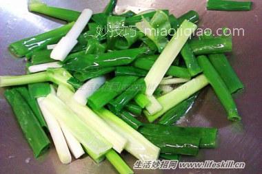 吃不完的葱蒜巧做葱油、蒜油
