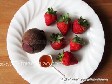 甜菜根草莓风味饮,香甜可口亮颜好气色!