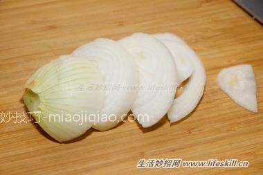 将洋葱做成冰块,好用好保存!