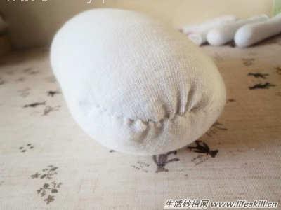 旧袜子莫丢自己动手做逃亡兔