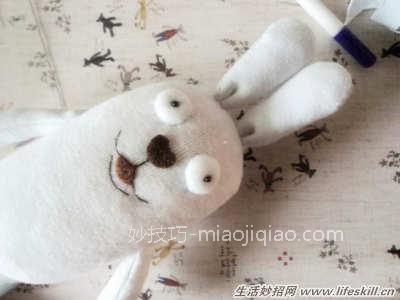 旧袜子莫丢自己动手做逃亡兔