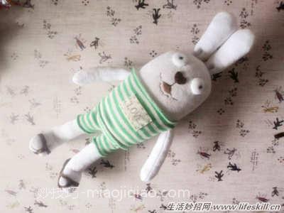 旧袜子莫丢自己动手做逃亡兔