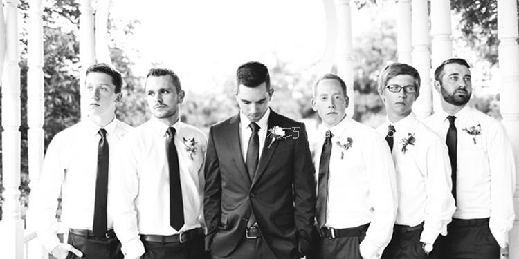 伴郎服装挑选注意事项 与新郎应该怎样搭配