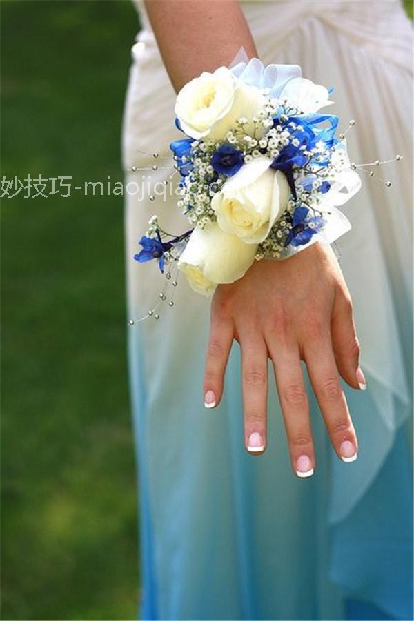唯美伴娘手腕花图片 与新娘手腕花相呼应