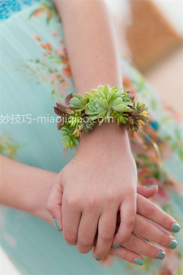 唯美伴娘手腕花图片 与新娘手腕花相呼应